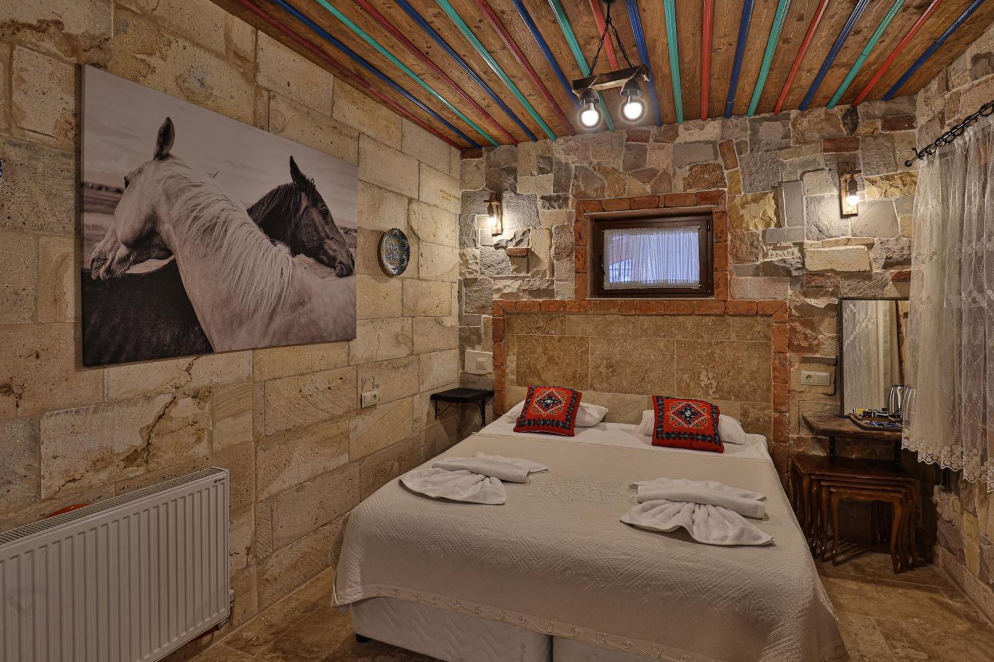 Готель Luwian Stone House Гьореме Екстер'єр фото